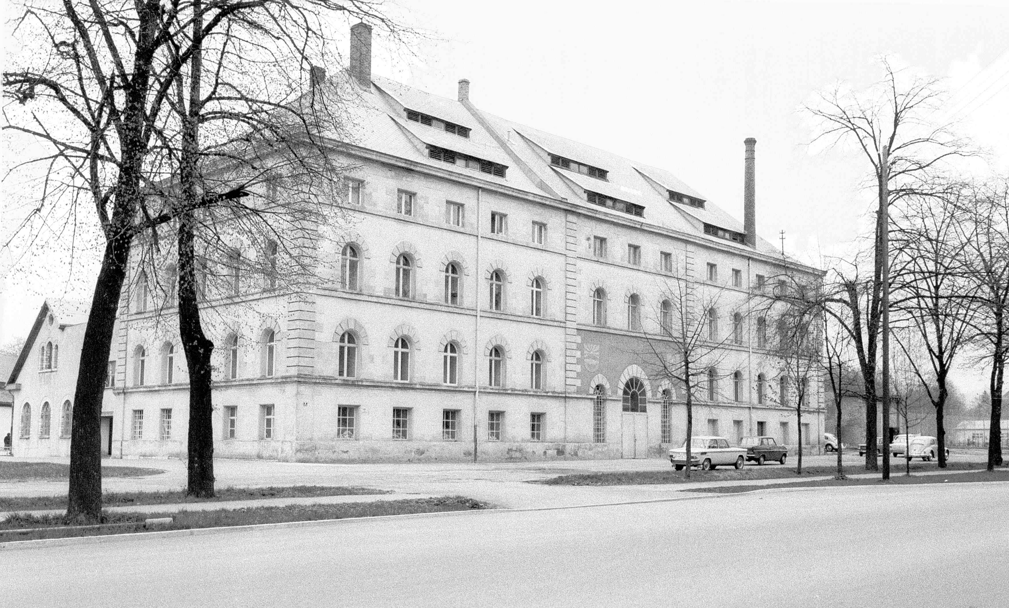 042 Papierfabrik, Mühlstraße